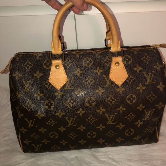 Louis Vuitton Handbags - Louis Vuitton monogram speedy 30